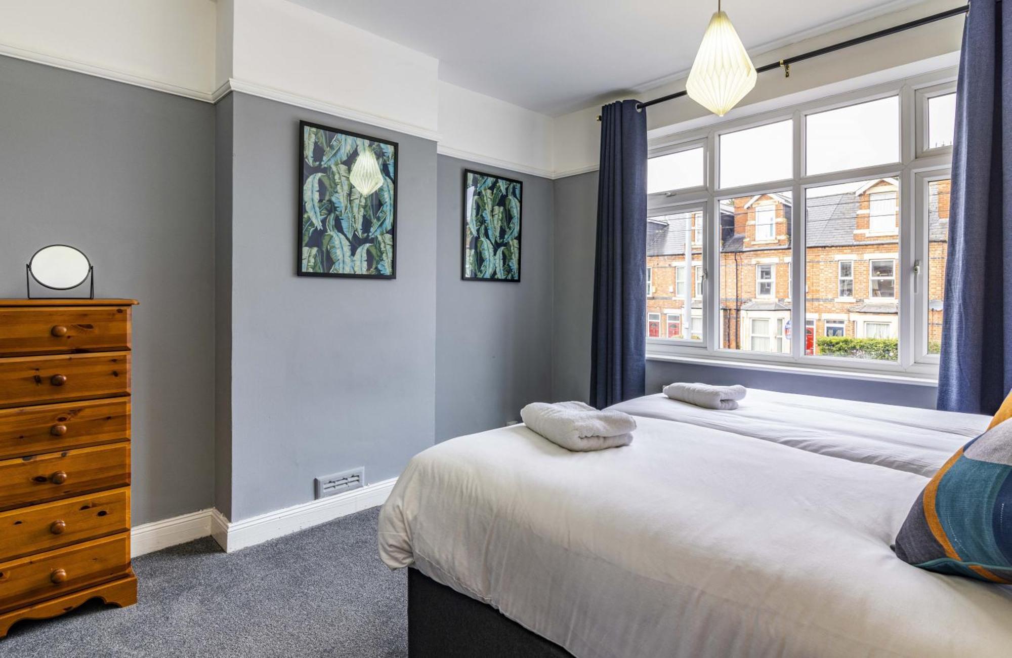 Lovely 4Bdr Home- Off Street Parking Sleeps 7 Nottingham Exterior foto